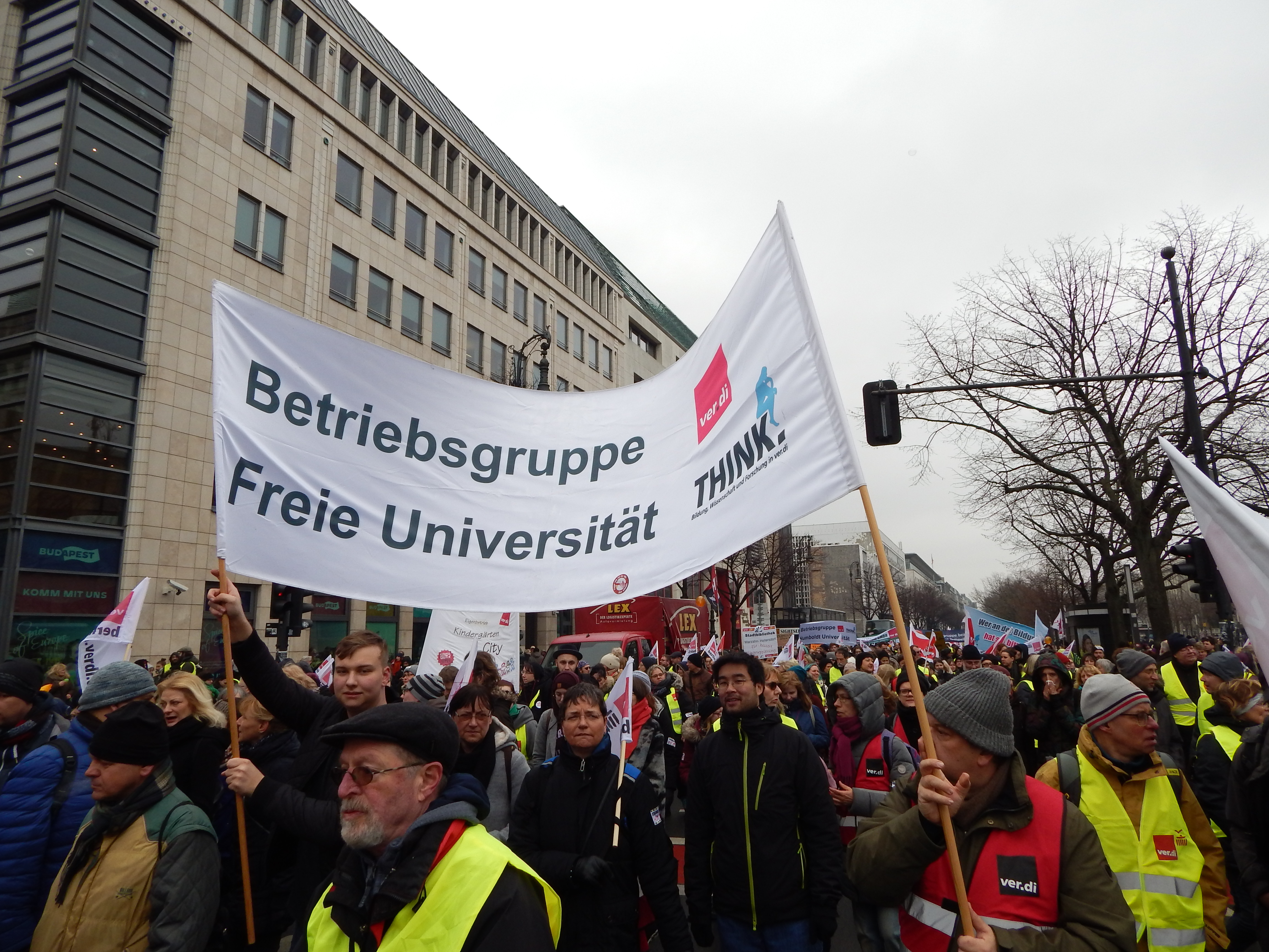 Aufruf zum *erneuten* ganztägigen Warnstreik am Mittwoch, den 27. Februar 2019 – auch Studentische Hilfskräfte sind zum Solidaritätsstreik aufgerufen!